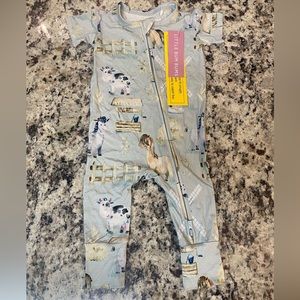 Little Bum Bums E-I-E-I-O Romper